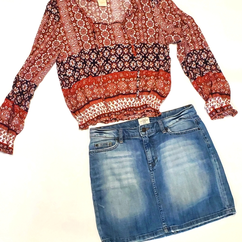 Multi Colored Pattern Blouse - Picture 3 of 3